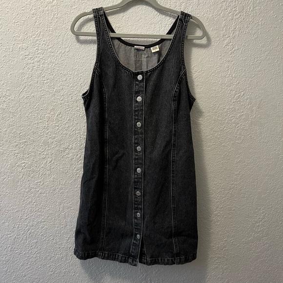 Levi's Women's Tuli Denim Mini Dress in Black Stonewash - Picture 2 of 9